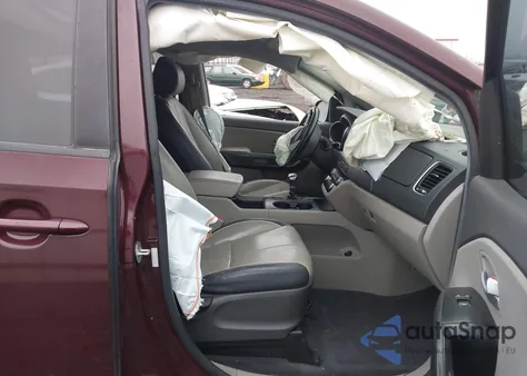 2017 Kia Sedona Lx из США, поврежденный, VIN KNDMB5C19H6247636